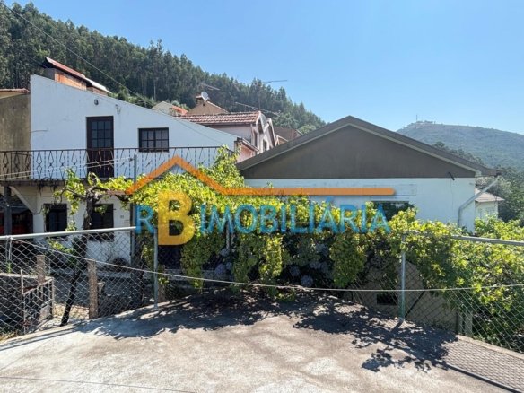 Moradia na Pernouzela, Arouca