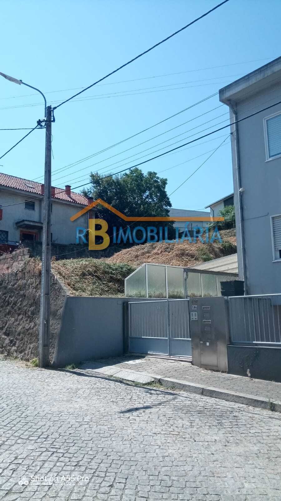 Dois lotes para construção em Oliveira do Douro – Vila Nova de Gaia