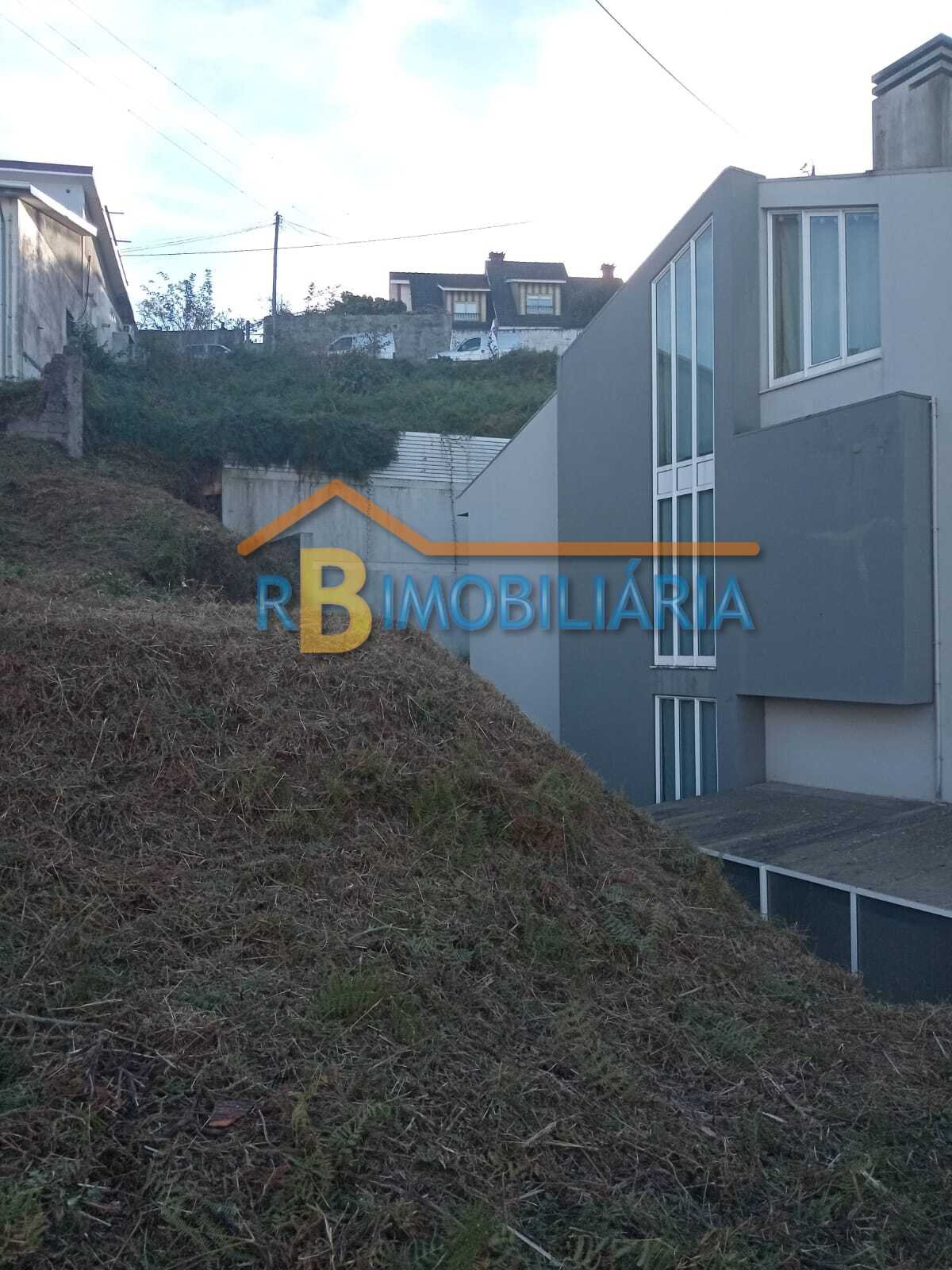 Dois lotes para construção em Oliveira do Douro – Vila Nova de Gaia