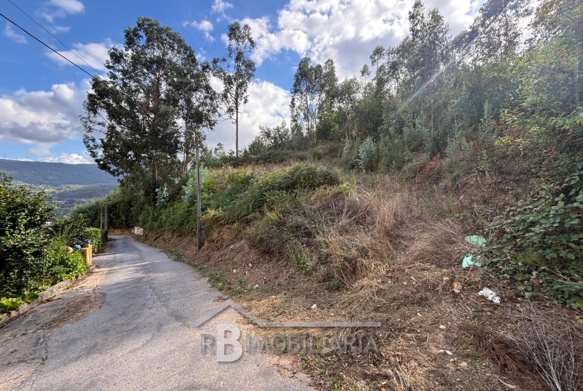 Terreno urbano – Amilo, Santa Eulália