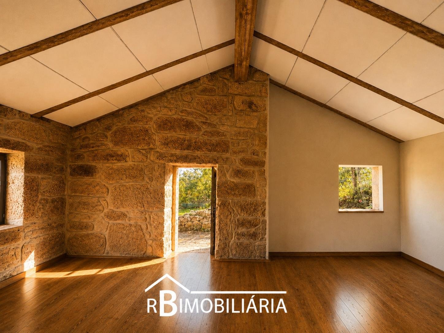 Moradia V2 em Pedra com Vista sobre a Albufeira de Ribeiradio – Sejães, Oliveira de Frades