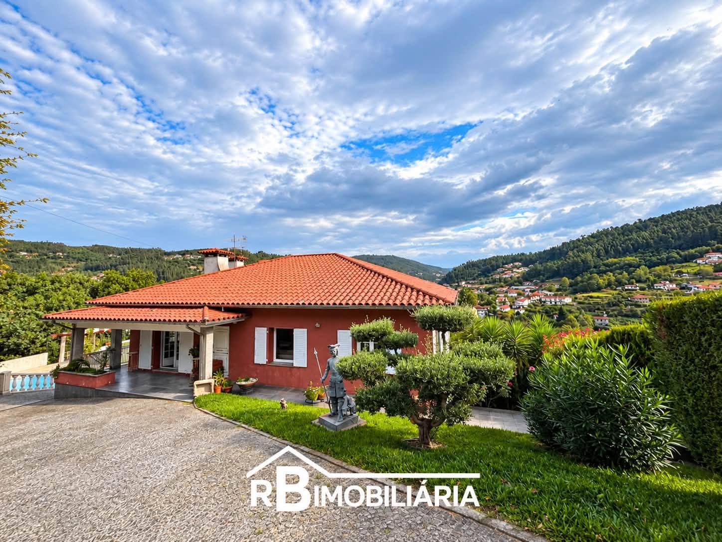 Moradia C/ Piscina Rossas Arouca