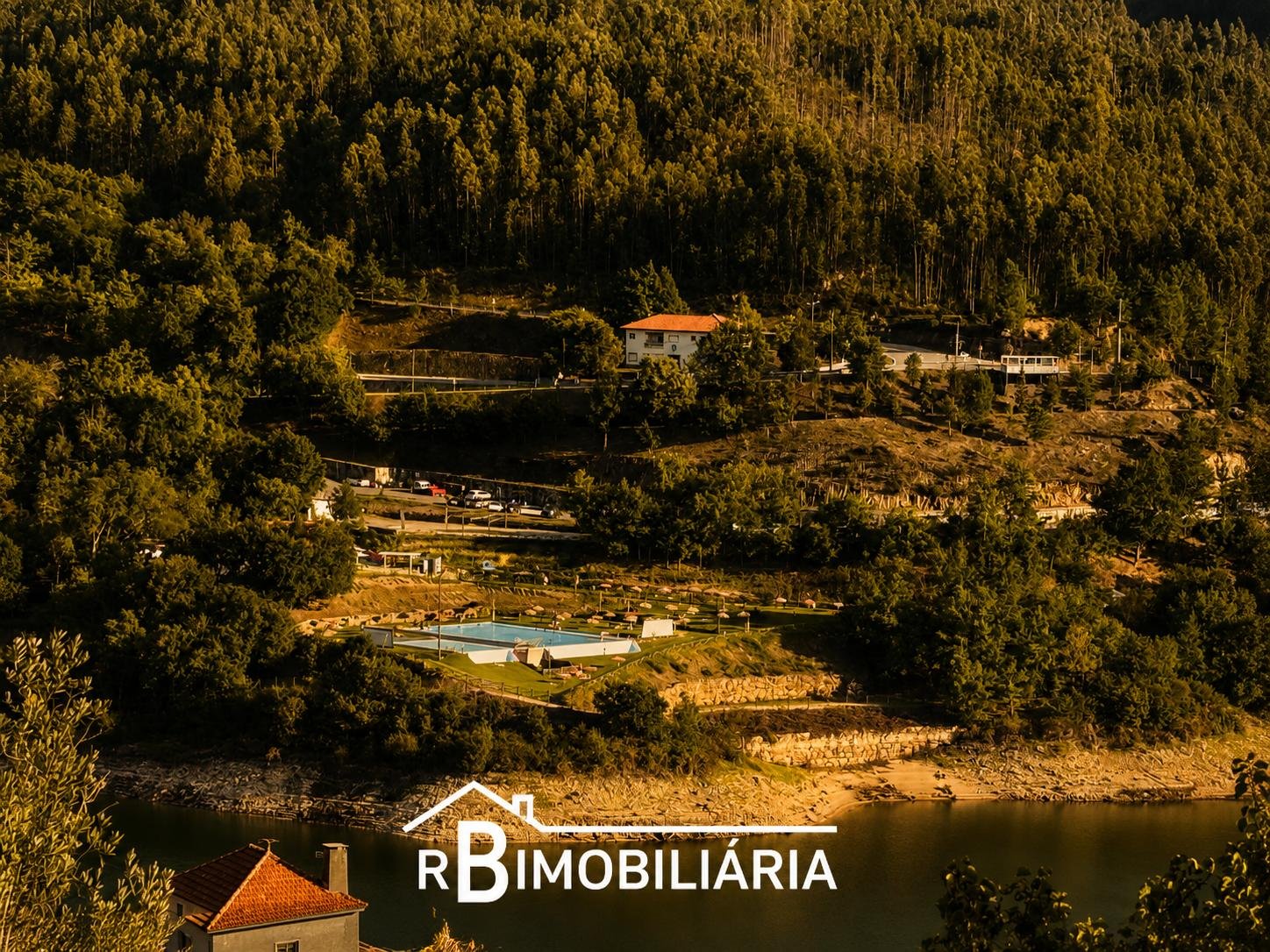 Moradia V2 em Pedra com Vista sobre a Albufeira de Ribeiradio – Sejães, Oliveira de Frades