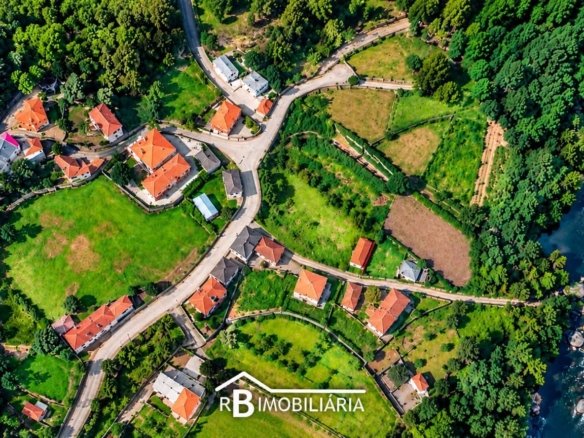 TERRENO COM PROJETO APROVADO | ESPIUNCA – AROUCA